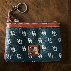 Dooney & Bourke